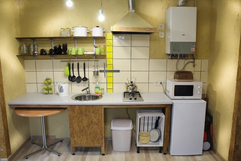 Apartment On Zaliznychna ลวีฟ ภายนอก รูปภาพ
