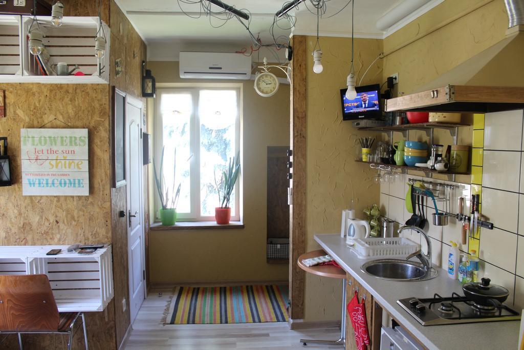 Apartment On Zaliznychna ลวีฟ ภายนอก รูปภาพ